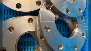 Brides en cuivre-nickel : protection fiable contre la corrosion par l'eau de mer pour les systèmes de tuyauterie marine.