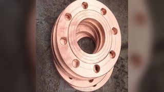 Brides en cuivre-nickel : protection contre la corrosion par l'eau de mer pour une tuyauterie marine de longue durée.