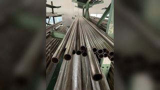 Tuyaux en cuivre-nickel : résistance supérieure à la corrosion par l’eau de mer pour les systèmes marins.